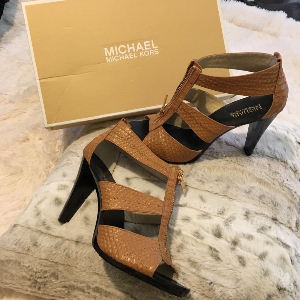 Michael Michael Kors Shoes/Berkley Strap